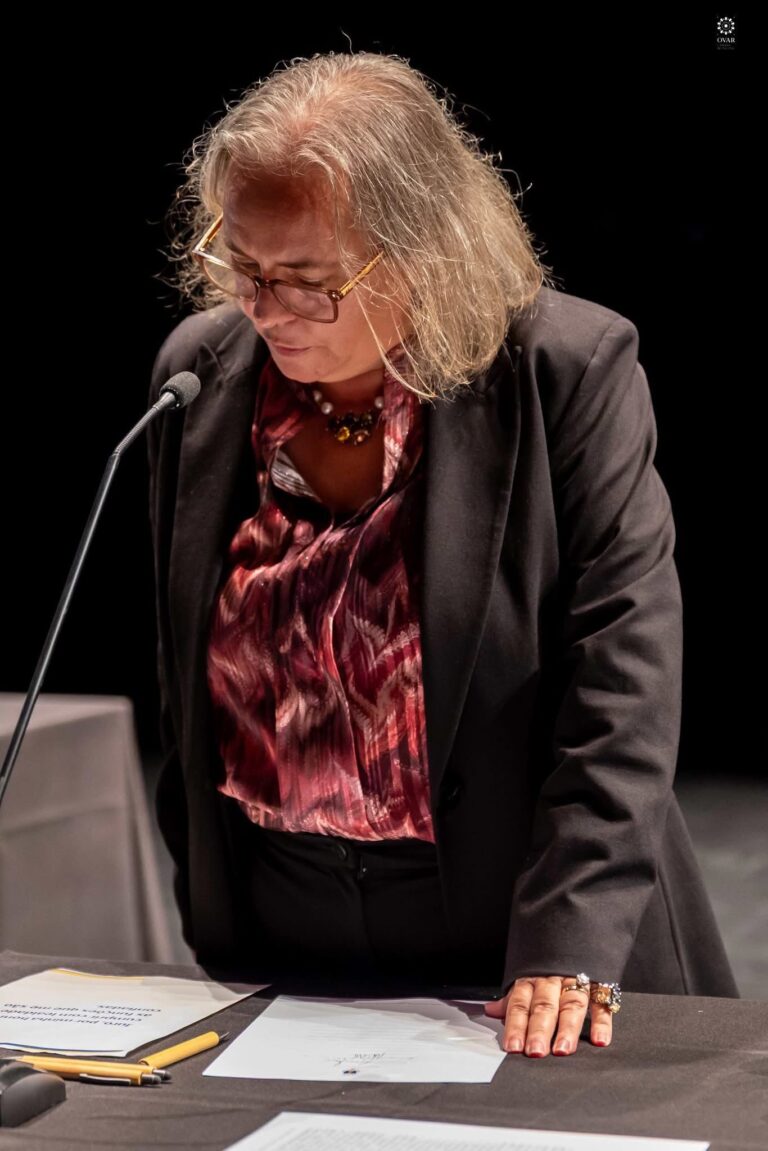 Ligia Pode assinatura de posse